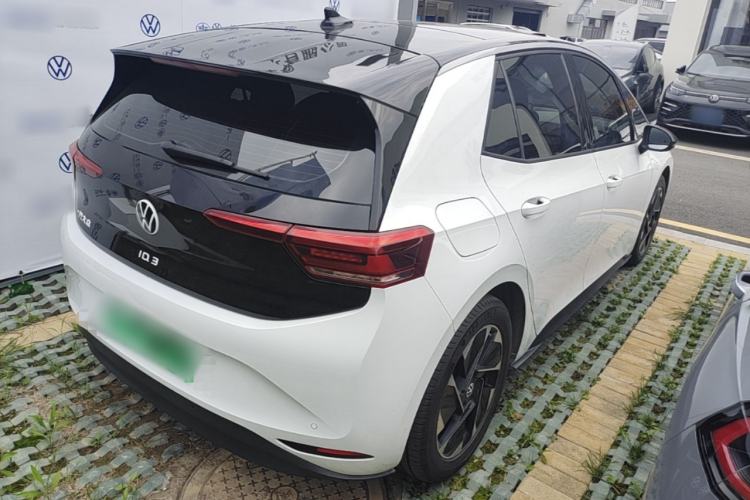 Used Volkswagen ID.3 2024 Pure & Smart Edition Rear Right 45 Deg