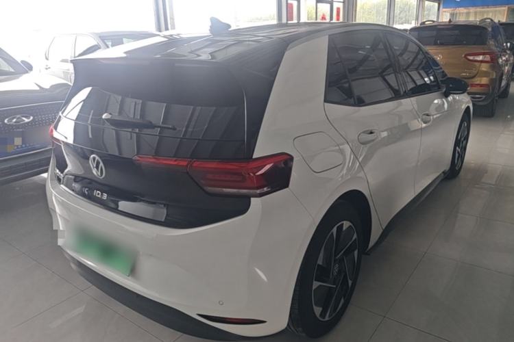 Used Volkswagen ID.3 2024 Pure & Smart Edition Rear Right 45 Deg
