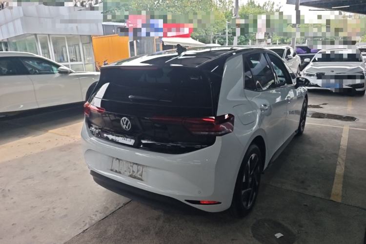 Used Volkswagen ID.3 2024 Pure & Smart Edition Rear Right 45 Deg