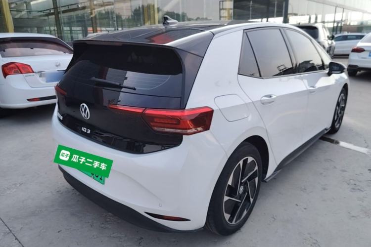 Used Volkswagen ID.3 2024 Pure & Smart Edition Rear Right 45 Deg