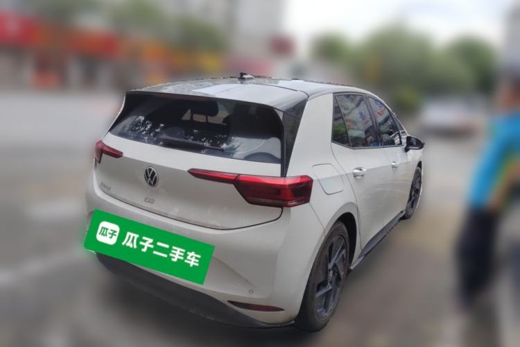 Used Volkswagen ID.3 2024 Pure & Smart Edition Rear Right 45 Deg