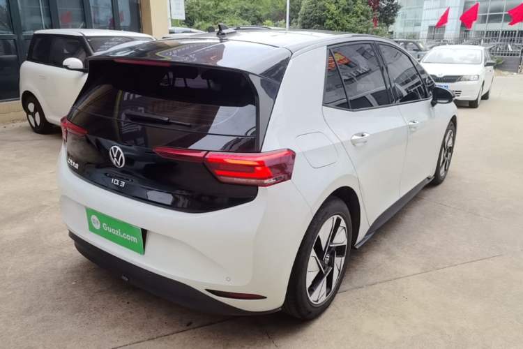 Used Volkswagen ID.3 2024 Outstanding Edition Rear Right 45 Deg