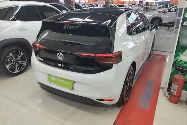 Used Volkswagen ID.3 2024 Pure & Smart Edition Rear Right 45 Deg