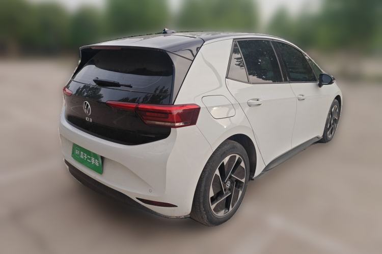 Used Volkswagen ID.3 2024 Outstanding Edition Rear Right 45 Deg