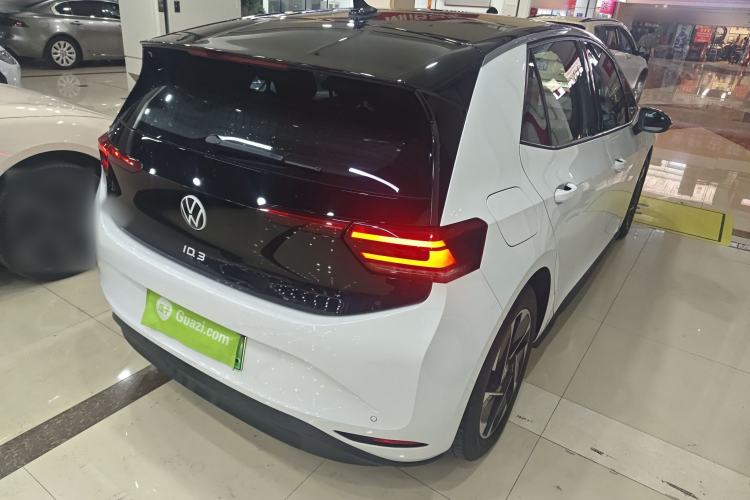 Used Volkswagen ID.3 2024 Outstanding Edition Rear Right 45 Deg