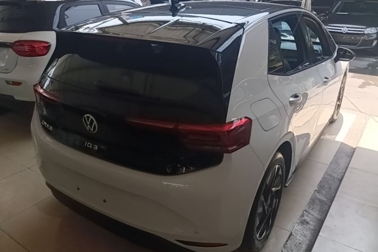 Used Volkswagen ID.3 2024 Outstanding Edition Rear Right 45 Deg