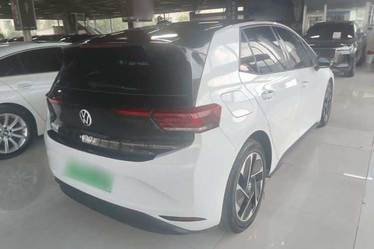 Used Volkswagen ID.3 2024 Pure & Smart Edition Rear Right 45 Deg