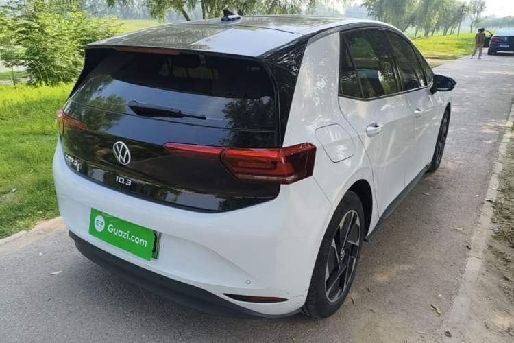 Used Volkswagen ID.3 2024 Intelligent Edition Rear Right 45 Deg