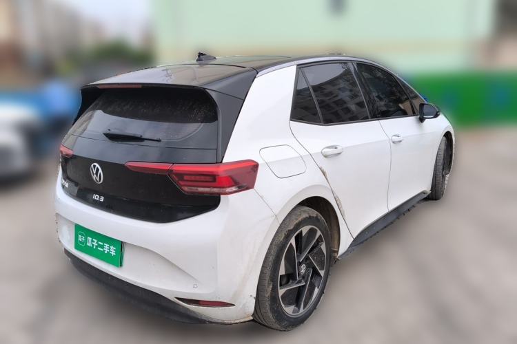 Used Volkswagen ID.3 2024 Outstanding Edition Rear Right 45 Deg