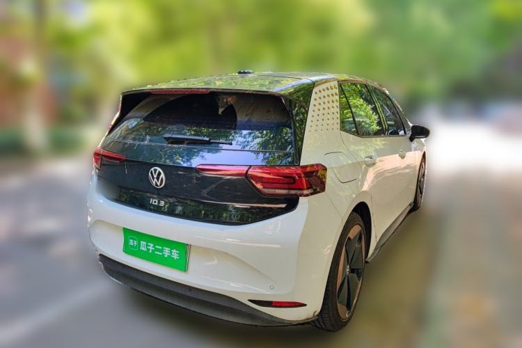 Used Volkswagen ID.3 2024 Intelligent Edition Rear Right 45 Deg