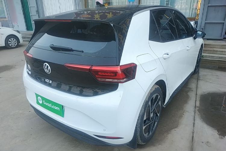 Used Volkswagen ID.3 2024 Outstanding Edition Rear Right 45 Deg