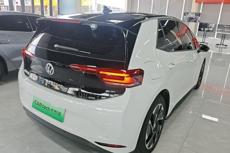 Used Volkswagen ID.3 2024 Outstanding Edition Rear Right 45 Deg