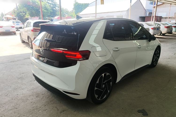 Used Volkswagen ID.3 2024 Outstanding Edition Rear Right 45 Deg