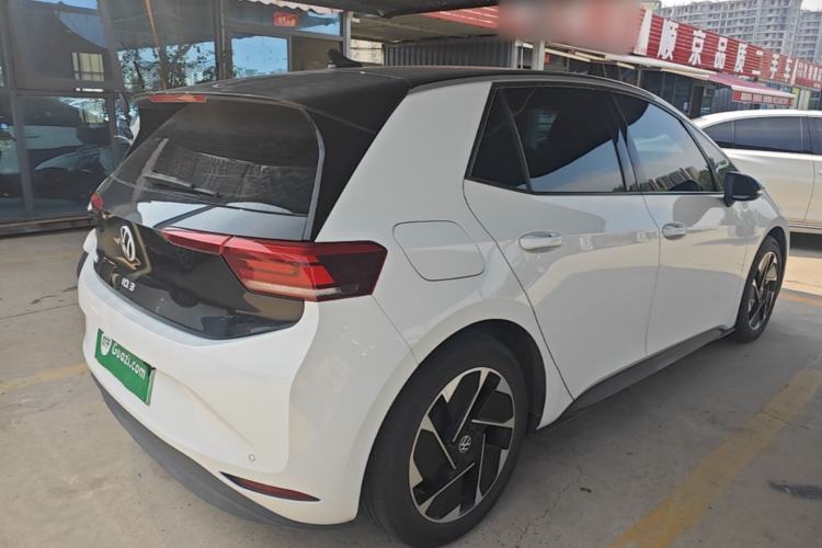 Used Volkswagen ID.3 2024 Pure & Smart Edition Rear Right 45 Deg
