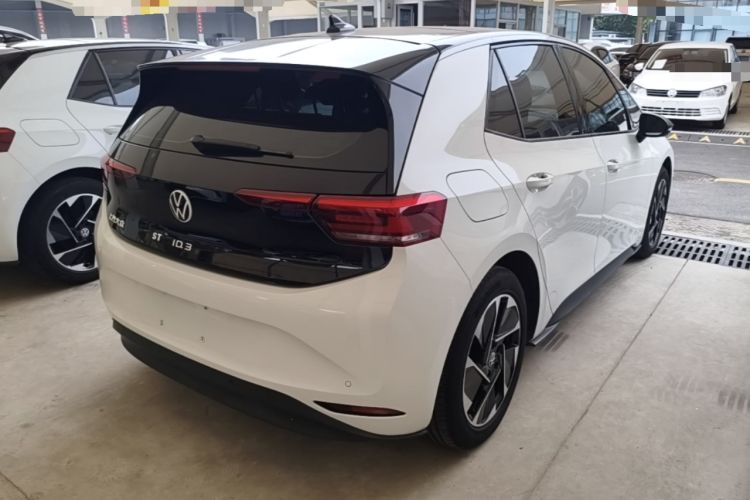 Used Volkswagen ID.3 2024 Intelligent Edition Rear Right 45 Deg