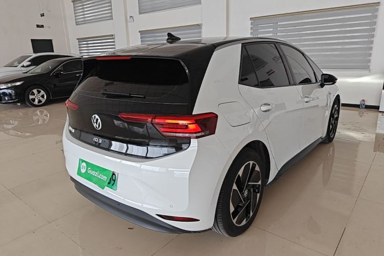 Used Volkswagen ID.3 2024 Pure & Smart Edition Rear Right 45 Deg
