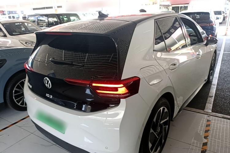Used Volkswagen ID.3 2024 Pure & Smart Edition Rear Right 45 Deg