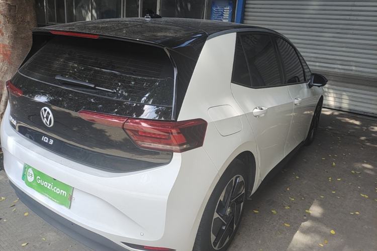 Used Volkswagen ID.3 2024 Pure & Smart Edition Rear Right 45 Deg