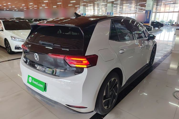 Used Volkswagen ID.3 2024 Outstanding Edition Rear Right 45 Deg