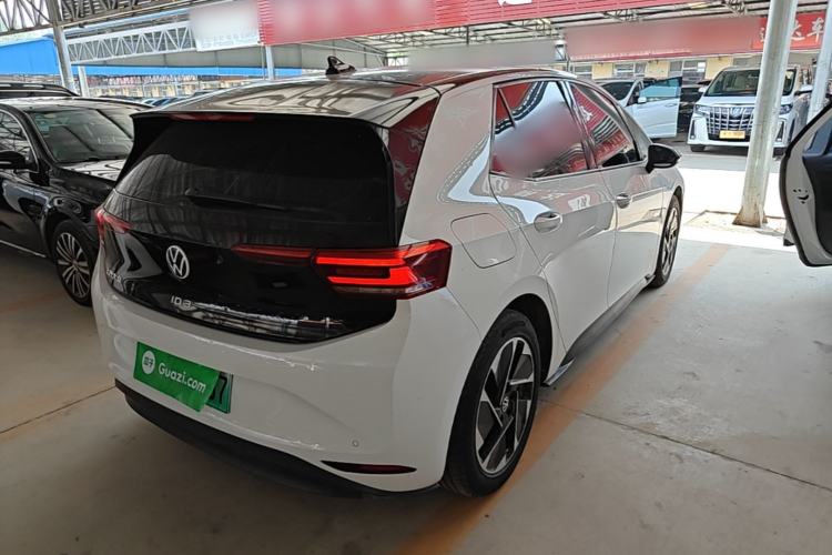 Used Volkswagen ID.3 2024 Pure & Smart Edition Rear Right 45 Deg