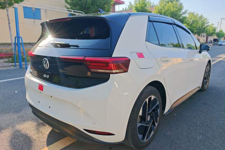 Used Volkswagen ID.3 2024 Outstanding Edition Rear Right 45 Deg