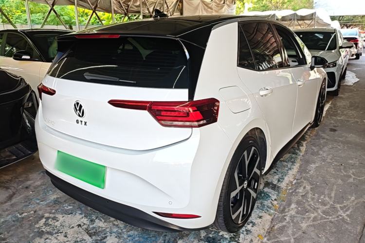 Used Volkswagen ID.3 2024 Pure & Smart Edition Rear Right 45 Deg