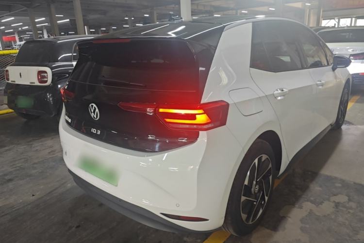 Used Volkswagen ID.3 2024 Outstanding Edition Rear Right 45 Deg