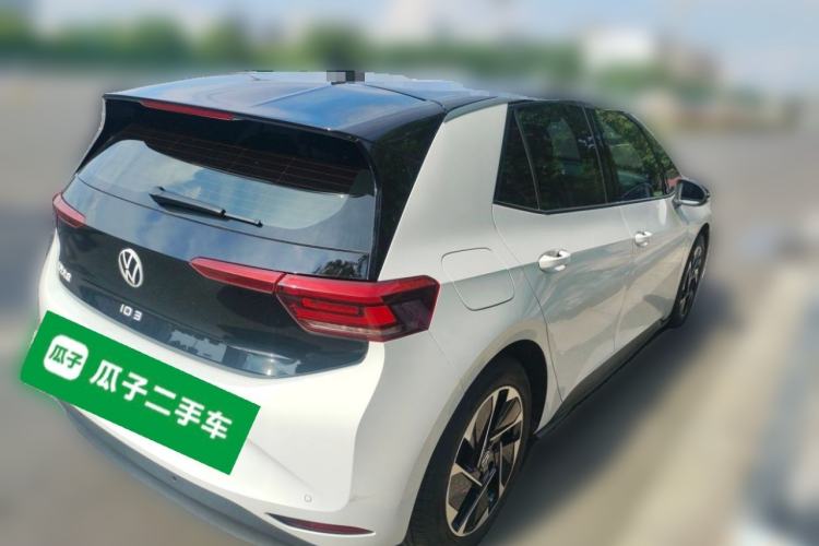 Used Volkswagen ID.3 2024 Pure & Smart Edition Rear Right 45 Deg