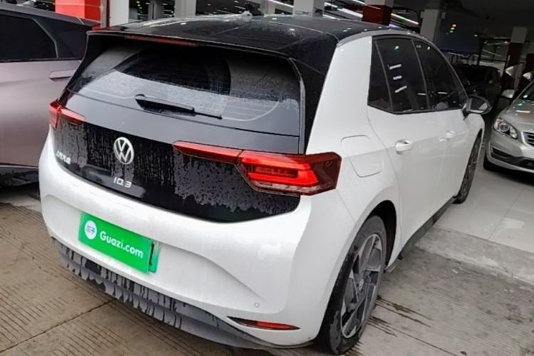 Used Volkswagen ID.3 2024 Outstanding Edition Rear Right 45 Deg