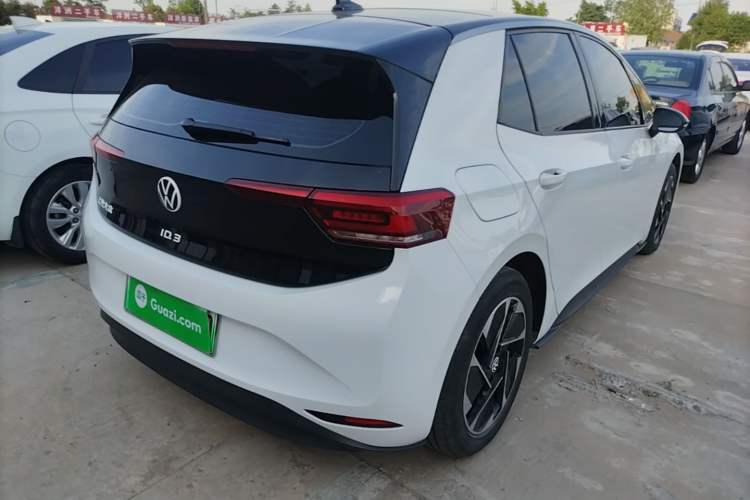 Used Volkswagen ID.3 2024 Intelligent Edition Rear Right 45 Deg