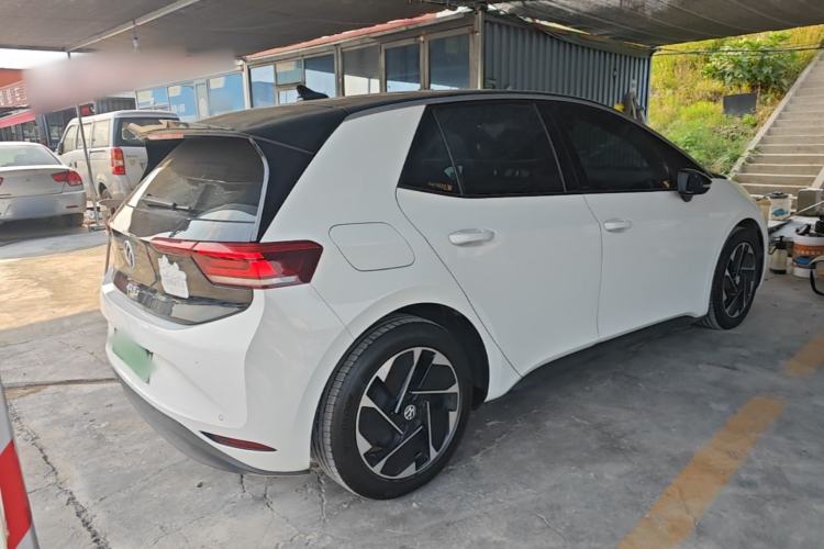 Used Volkswagen ID.3 2024 Outstanding Edition Rear Right 45 Deg