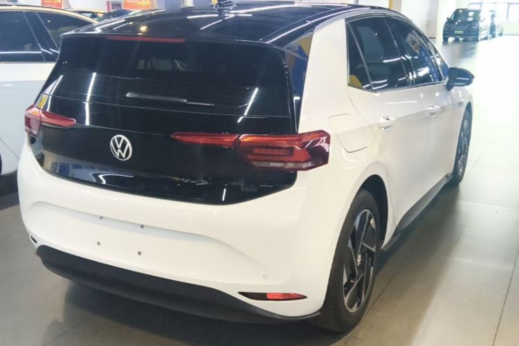 Used Volkswagen ID.3 2024 Outstanding Edition Rear Right 45 Deg