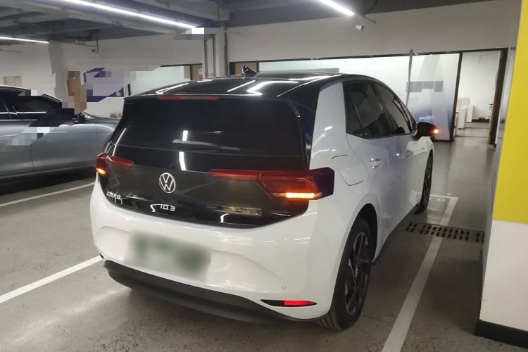 Used Volkswagen ID.3 2024 Outstanding Edition Rear Right 45 Deg