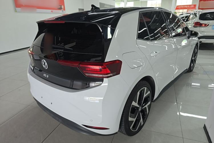 Used Volkswagen ID.3 2024 Outstanding Edition Rear Right 45 Deg