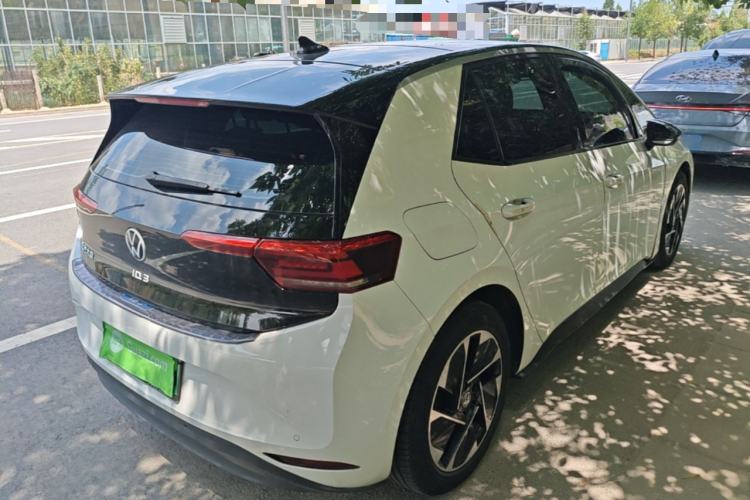 Used Volkswagen ID.3 2024 Outstanding Edition Rear Right 45 Deg