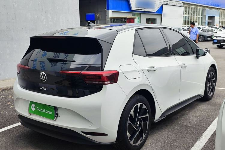 Used Volkswagen ID.3 2024 Outstanding Edition Rear Right 45 Deg