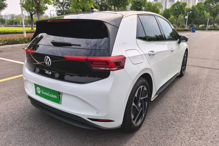 Used Volkswagen ID.3 2024 Outstanding Edition Rear Right 45 Deg