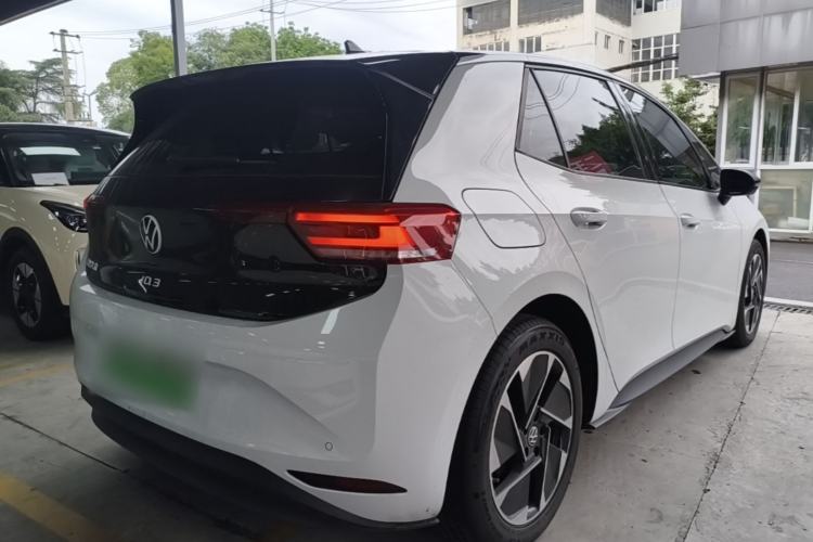 Used Volkswagen ID.3 2024 Intelligent Edition Rear Right 45 Deg
