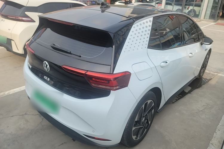Used Volkswagen ID.3 2024 Outstanding Edition Rear Right 45 Deg