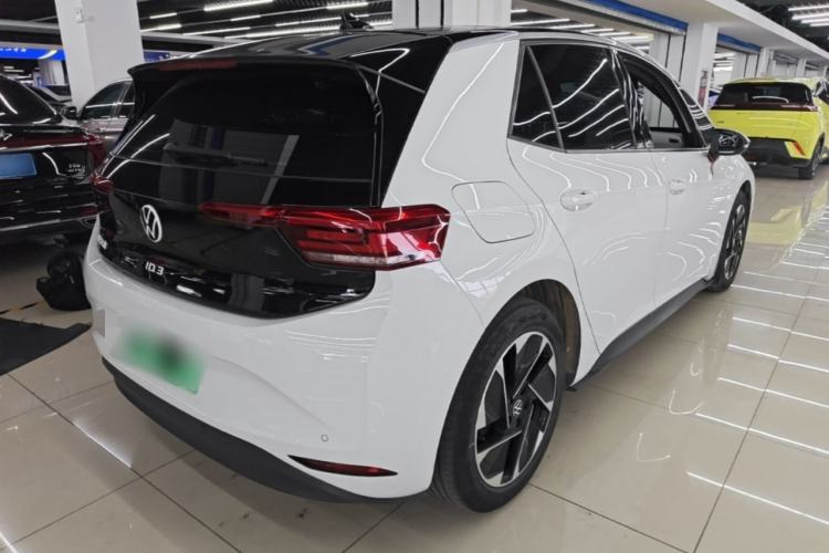 Used Volkswagen ID.3 2024 Outstanding Edition Rear Right 45 Deg