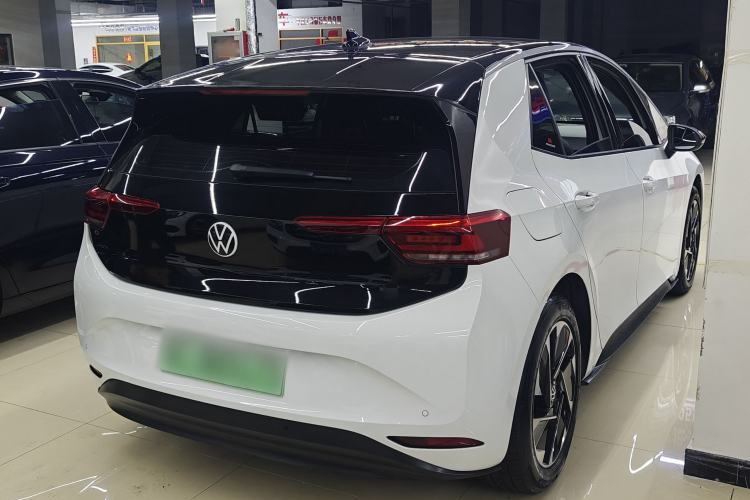 Used Volkswagen ID.3 2024 Pure & Smart Edition Rear Right 45 Deg