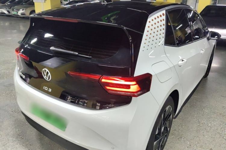 Used Volkswagen ID.3 2024 Outstanding Edition Rear Right 45 Deg