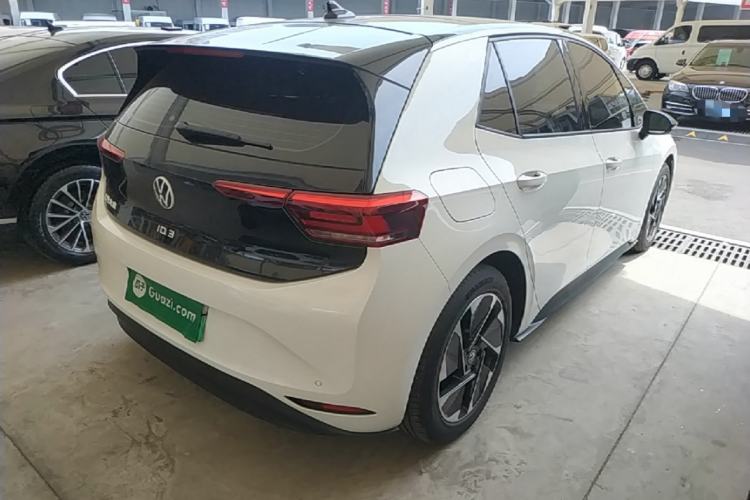 Used Volkswagen ID.3 2024 Outstanding Edition Rear Right 45 Deg
