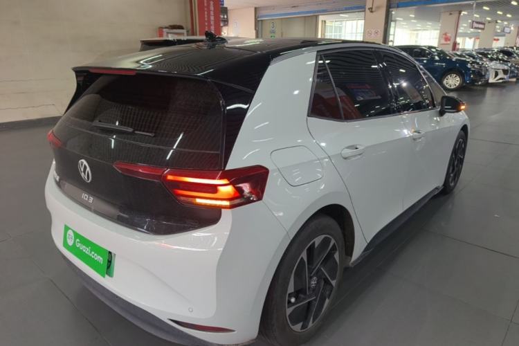 Used Volkswagen ID.3 2024 Outstanding Edition Rear Right 45 Deg
