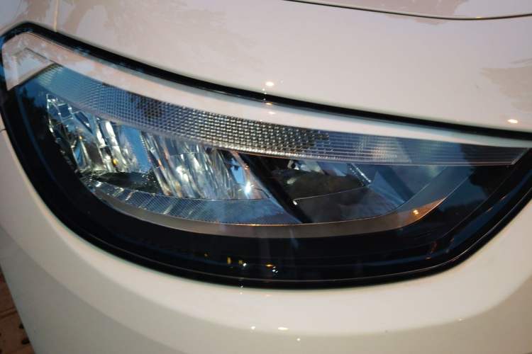 Used Volkswagen ID.3 2024 Outstanding Edition Right Front Headlight