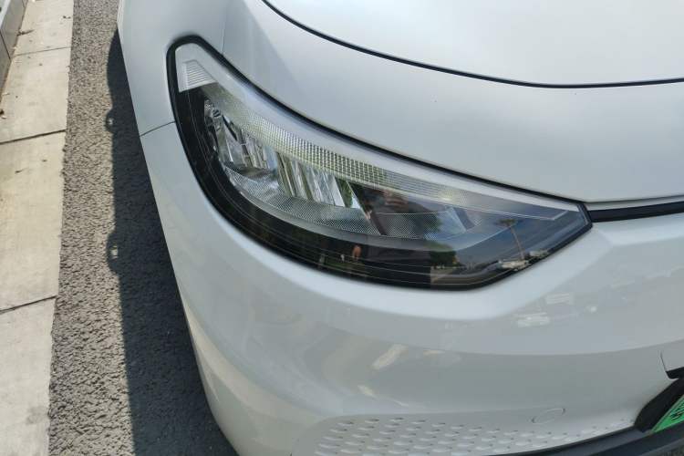 Used Volkswagen ID.3 2024 Pure & Smart Edition Right Front Headlight