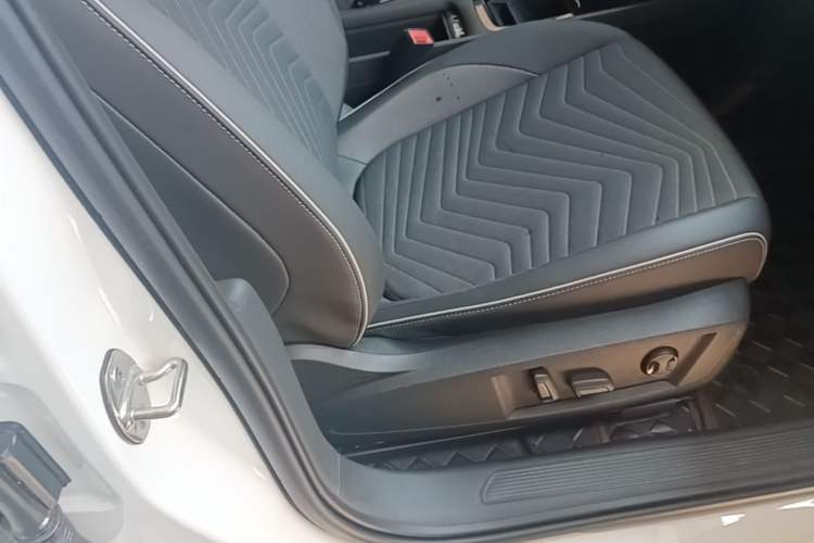 Used Volkswagen ID.3 2024 Outstanding Edition Right Front Seat