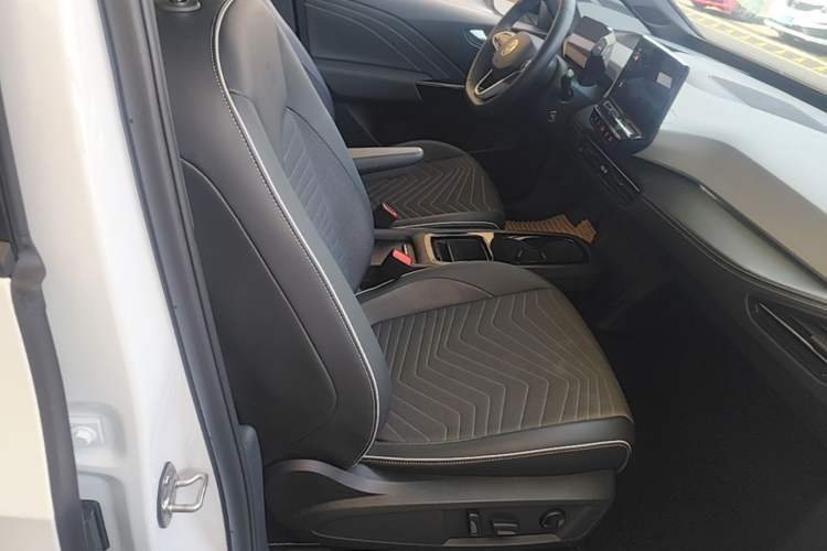 Used Volkswagen ID.3 2024 Outstanding Edition Right Front Seat