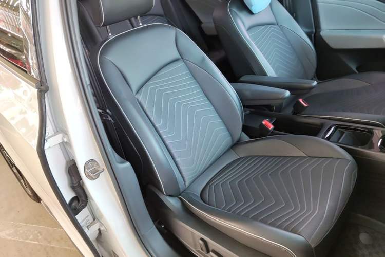 Used Volkswagen ID.3 2024 Outstanding Edition Right Front Seat