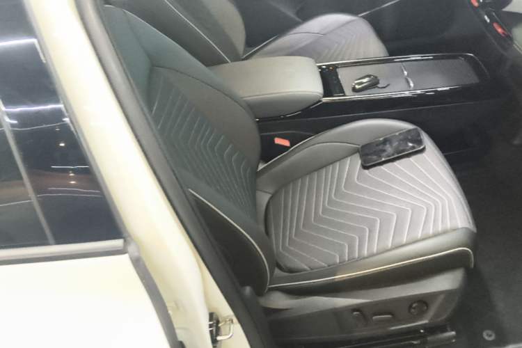 Used Volkswagen ID.3 2024 Outstanding Edition Right Front Seat